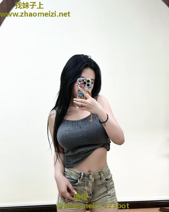 性感嫩妹小玲珑