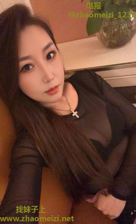 女人味十足气质御姐