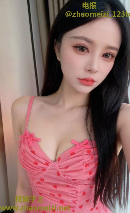 园区性感肤白貌美静静