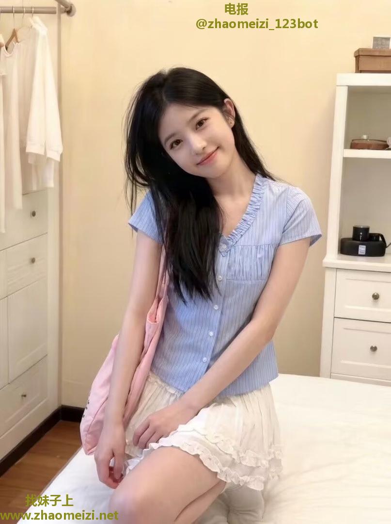 清纯白嫩女友感妹妹