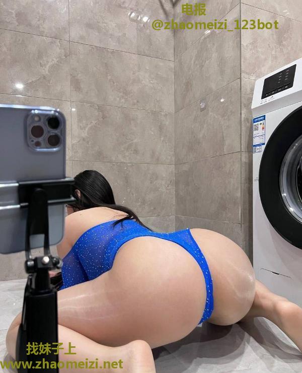 无套内射超巨臀嫩妹