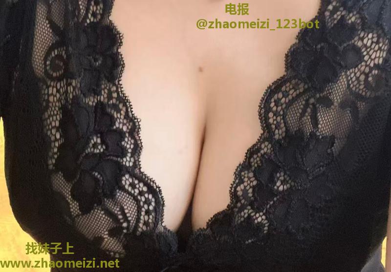 性感黑丝御姐
