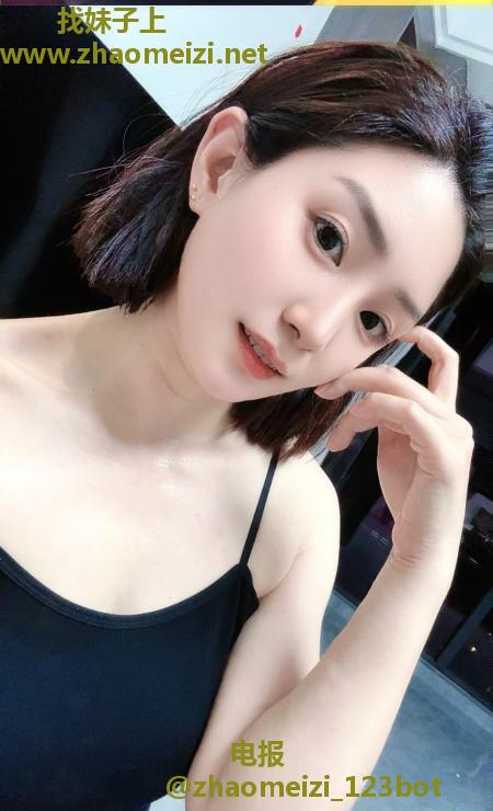 天河性感肥臀姐姐