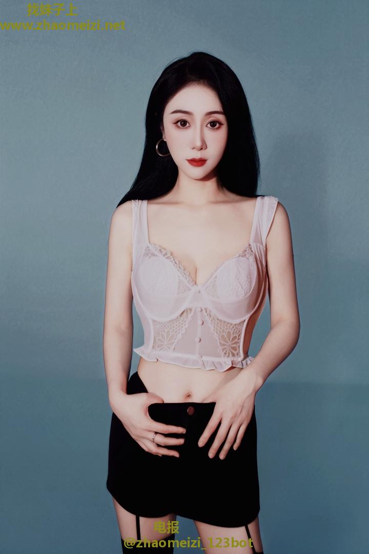 秦淮好身材小少妇