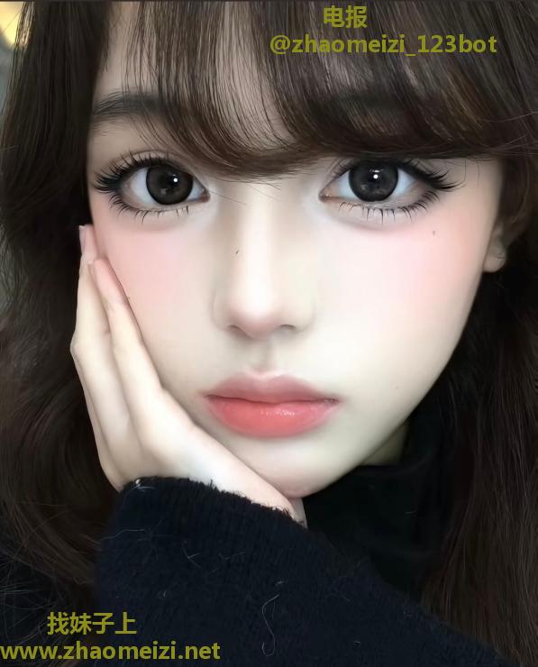 三点粉美胸嫩妹