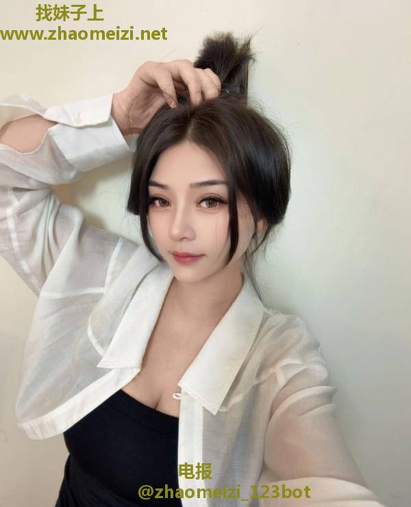 东莞性感小迪丽热巴