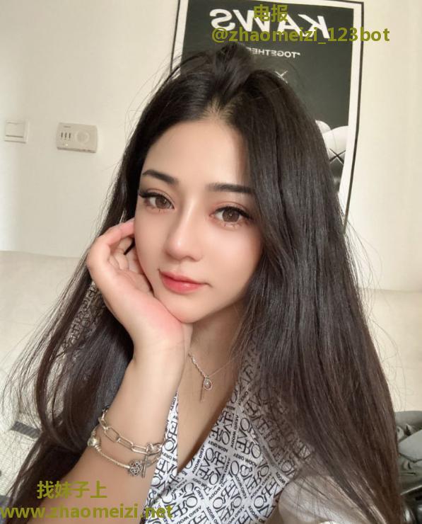 东莞性感小迪丽热巴