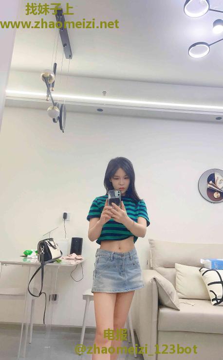女友感爆棚大胸妹子