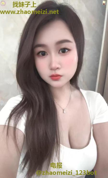一线天大胸萱萱