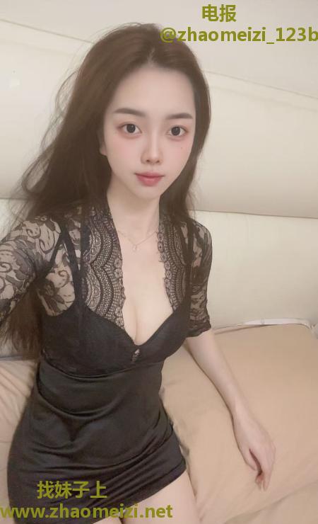 性感翘臀小甜甜