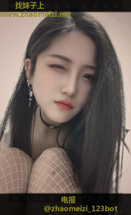 苗条纯御甜妹