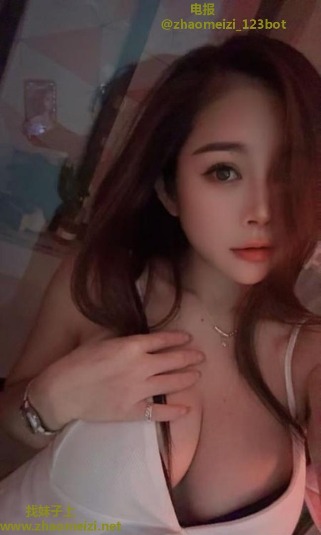 大胸骚妹
