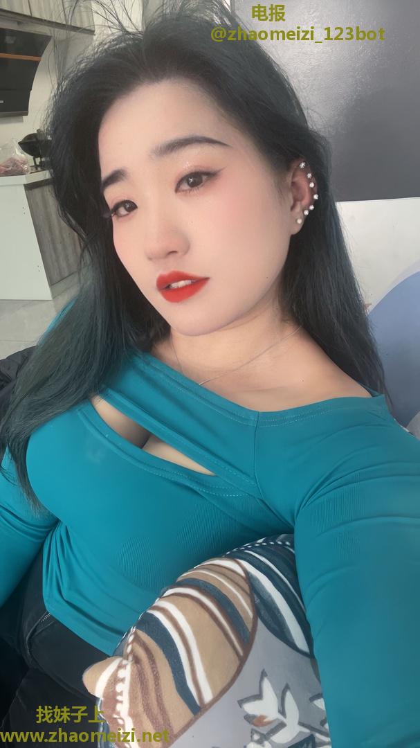 爆米花小妹子
