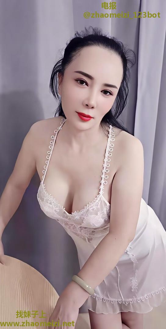 浦东大奶骚妇二百一次