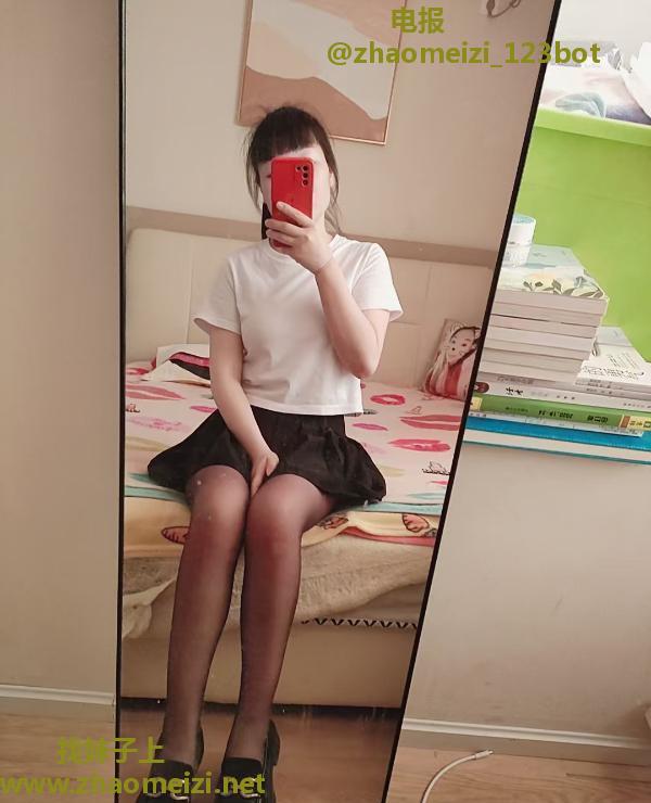 东门小唯