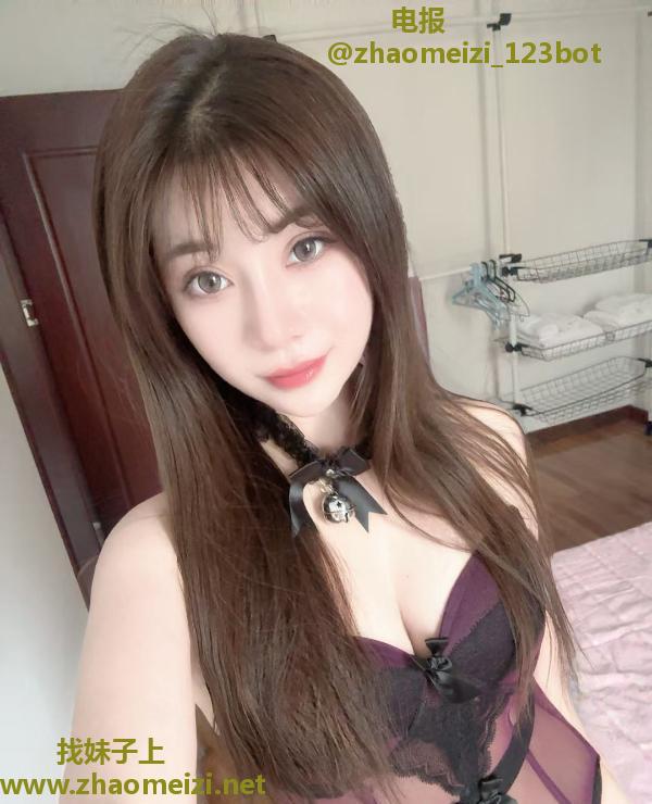 腼腆喷水小少妇菲菲