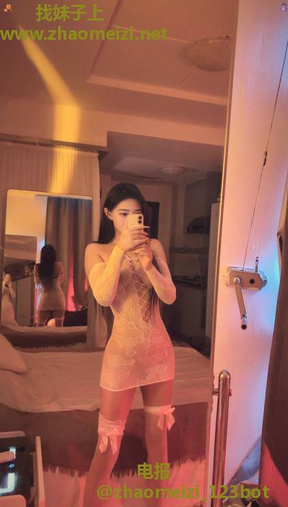 女友感十足的白洁老师