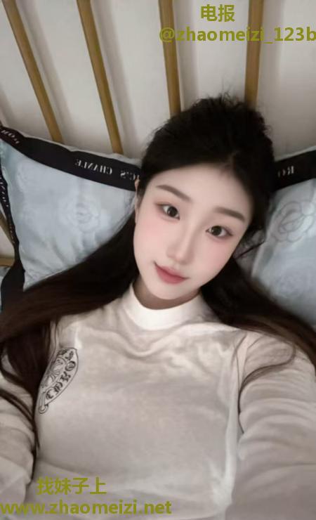 在校兼职嫩妹大长腿