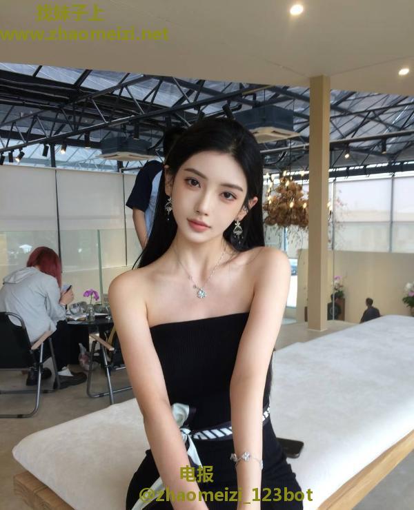 高颜模特身材颜值老师