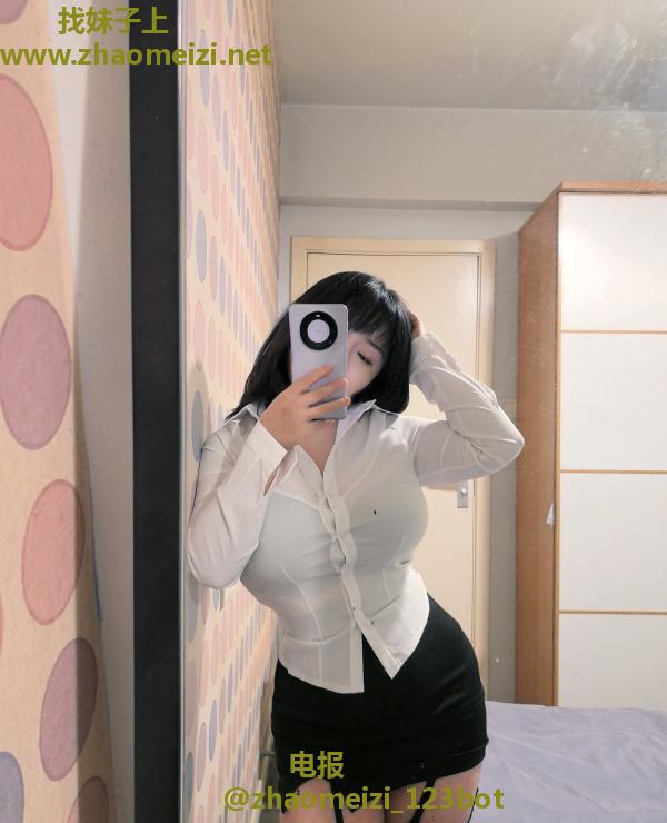 肥臀巨乳小酒