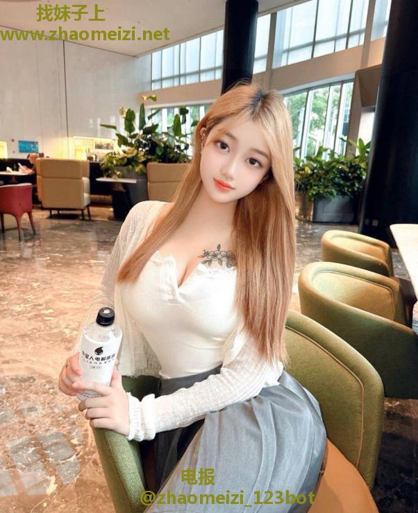 桐梓林吊钟大奶萱萱