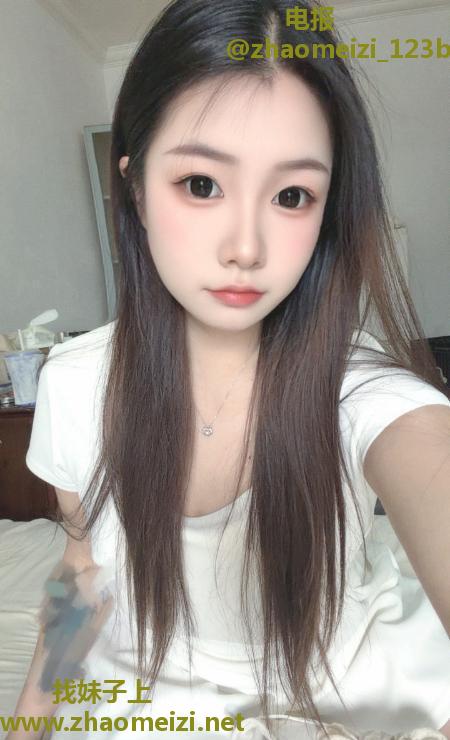 徐汇纹身制服大奶美女