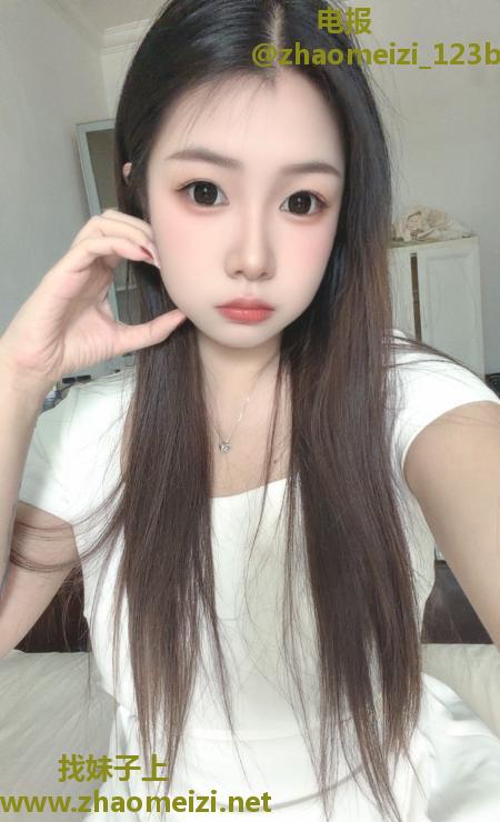 徐汇纹身制服大奶美女