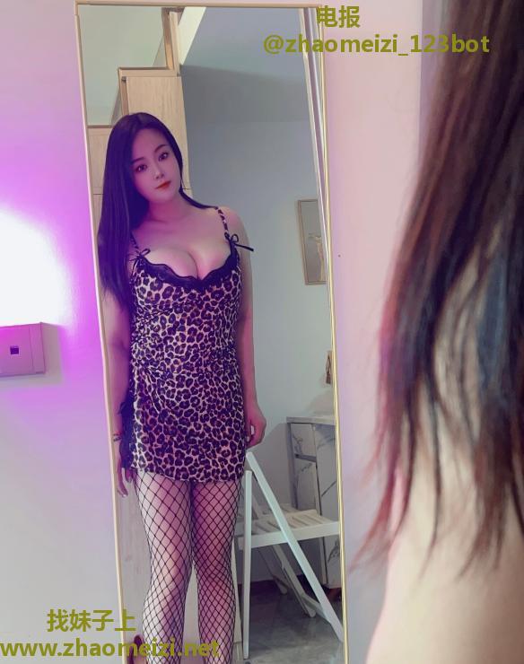 风情万种大奶子笛笛