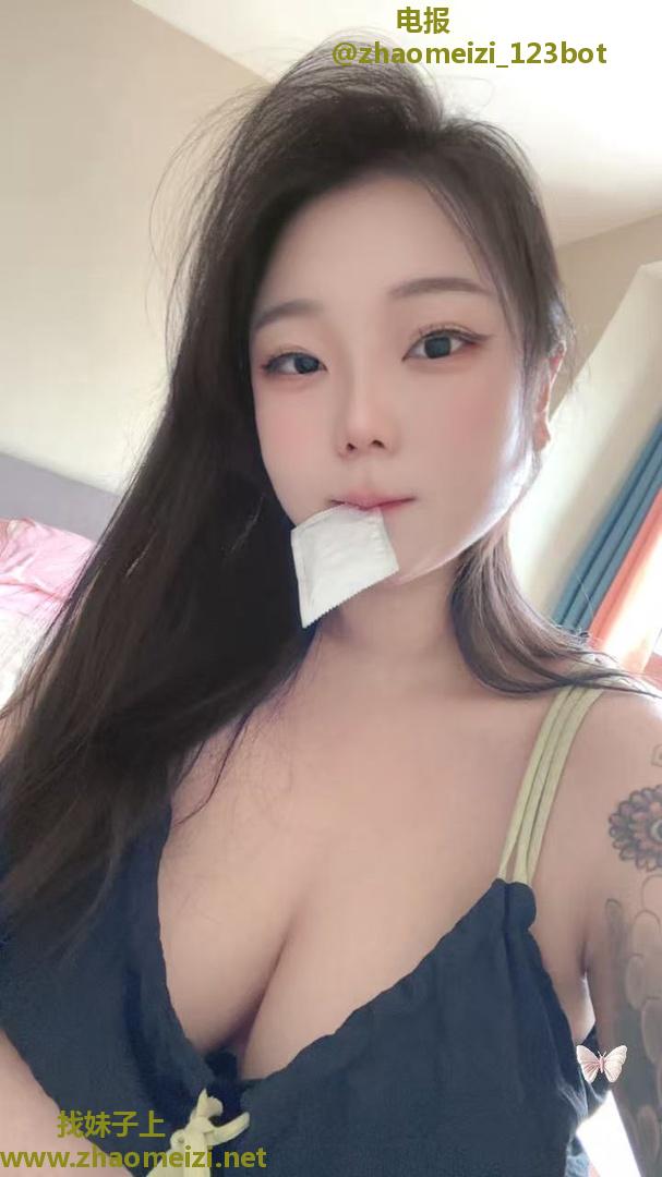 微胖骚货很年轻