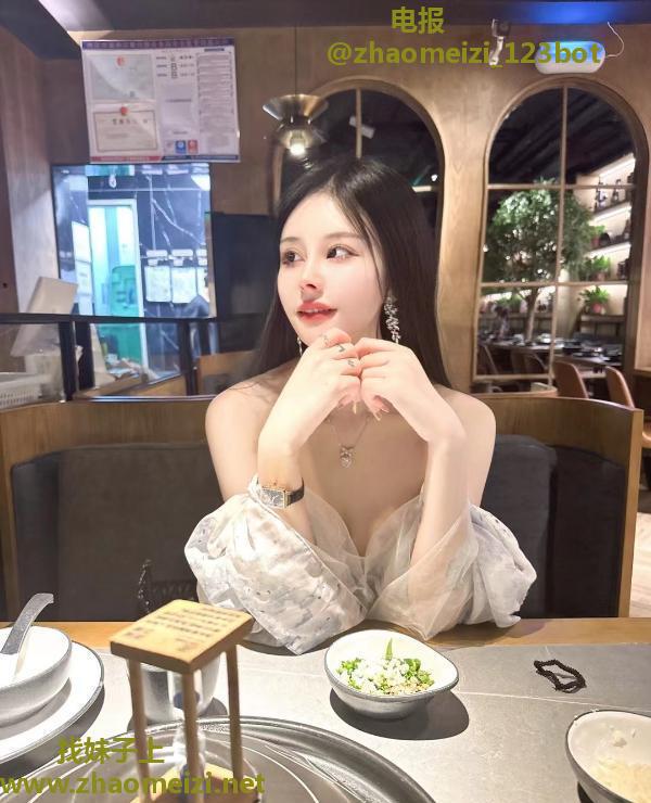 萝莉感美女