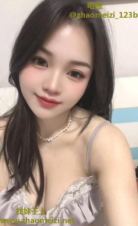 天河大胸小姐姐
