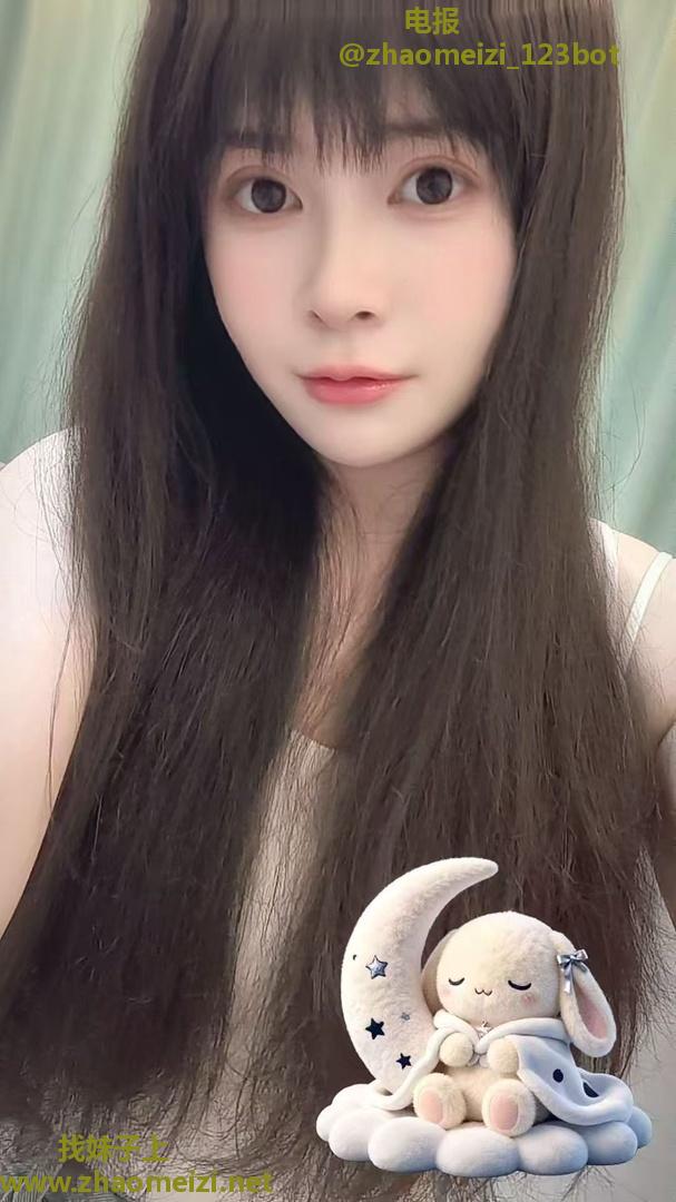粉嫩水多小萝莉