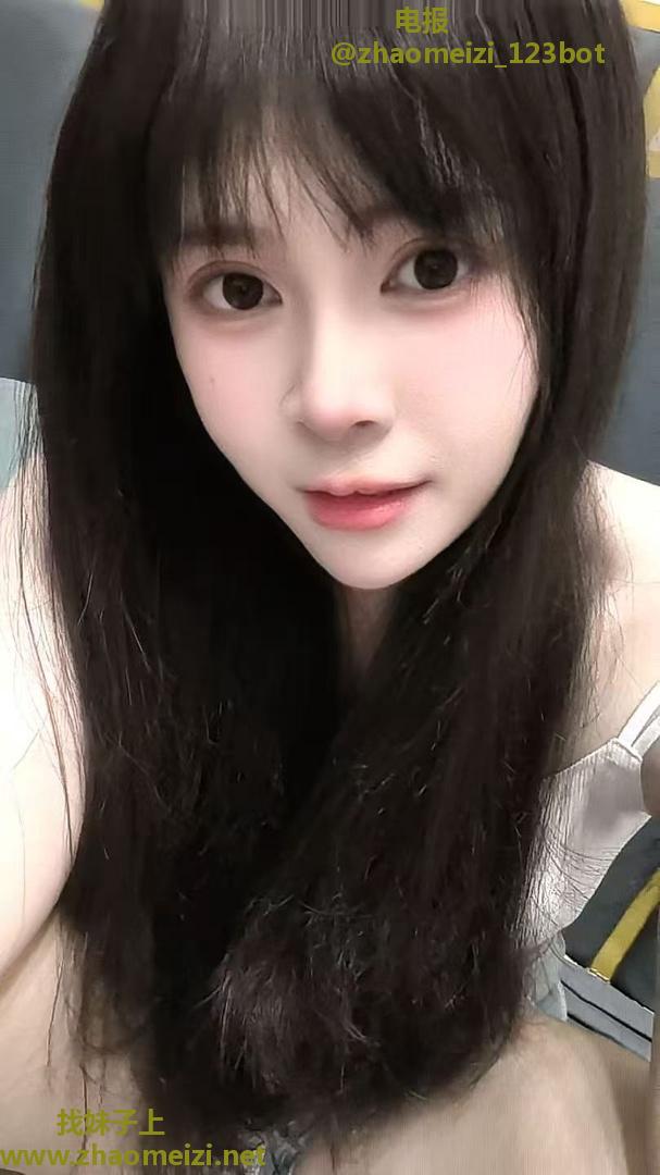 粉嫩水多小萝莉