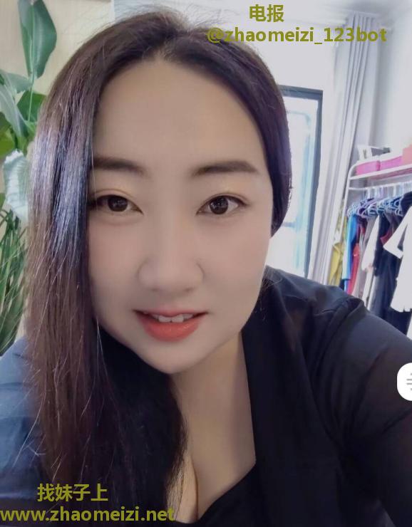 服务系大奶熟女