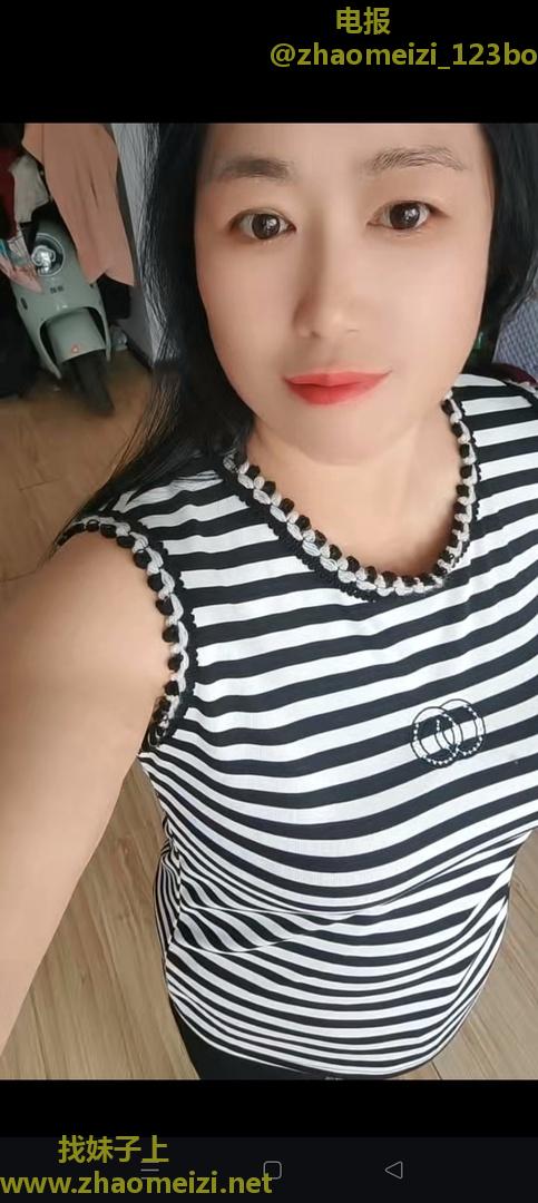 大胸兼职熟女
