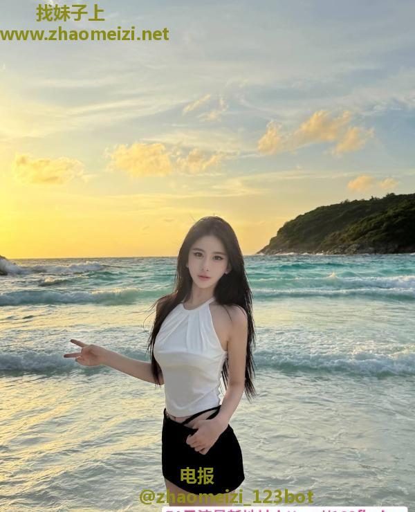 黑丝制服美足御姐cc