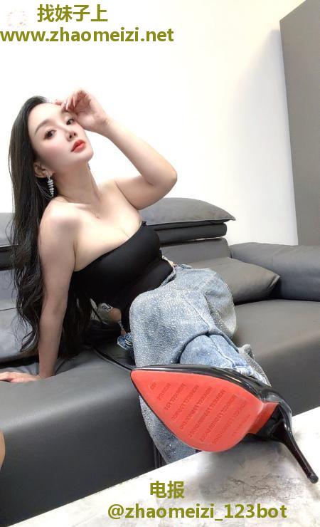 酷似小璐的优女