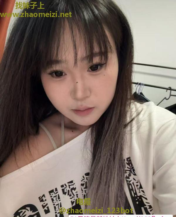 婴儿肥小骚货