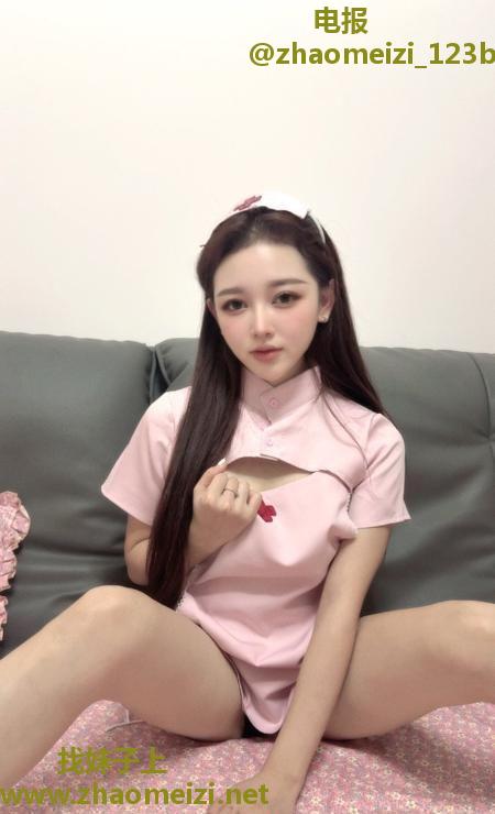 爆操小骚逼