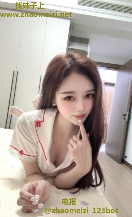 爆操小骚逼