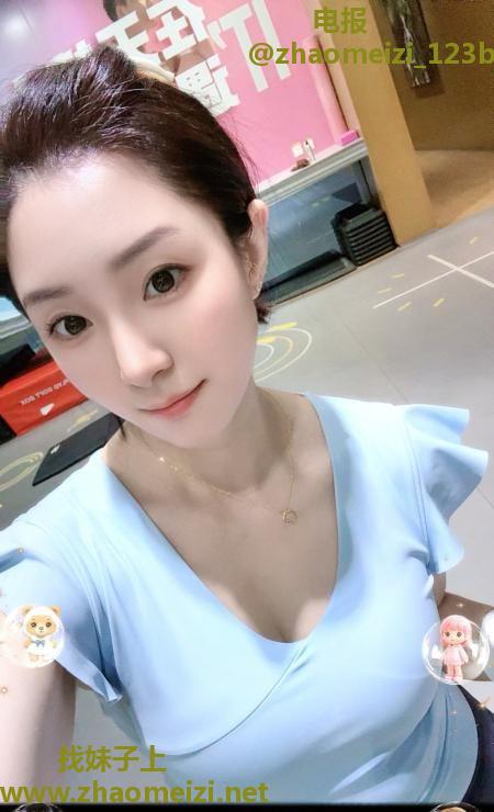 天河蜜桃臀姐姐