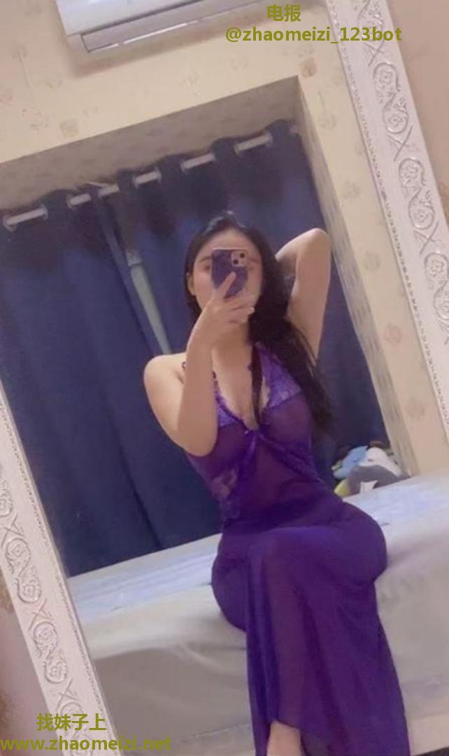 妩媚多姿的美美