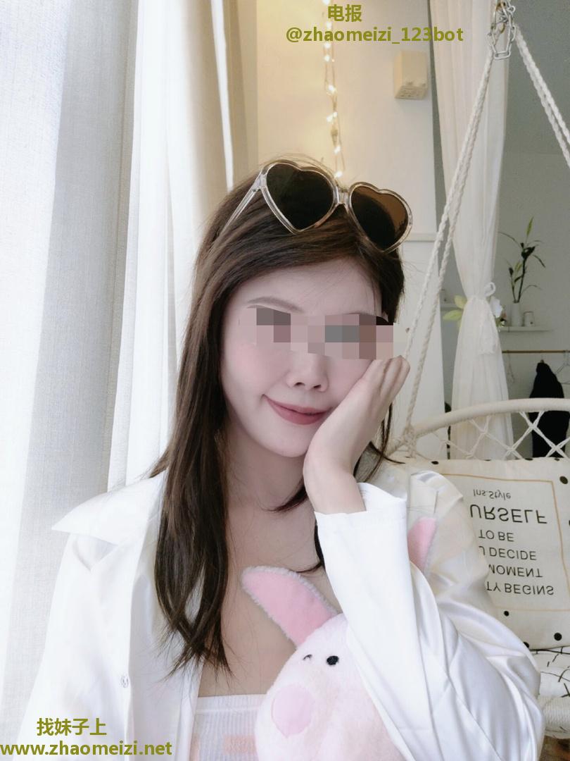 小店年轻妹子