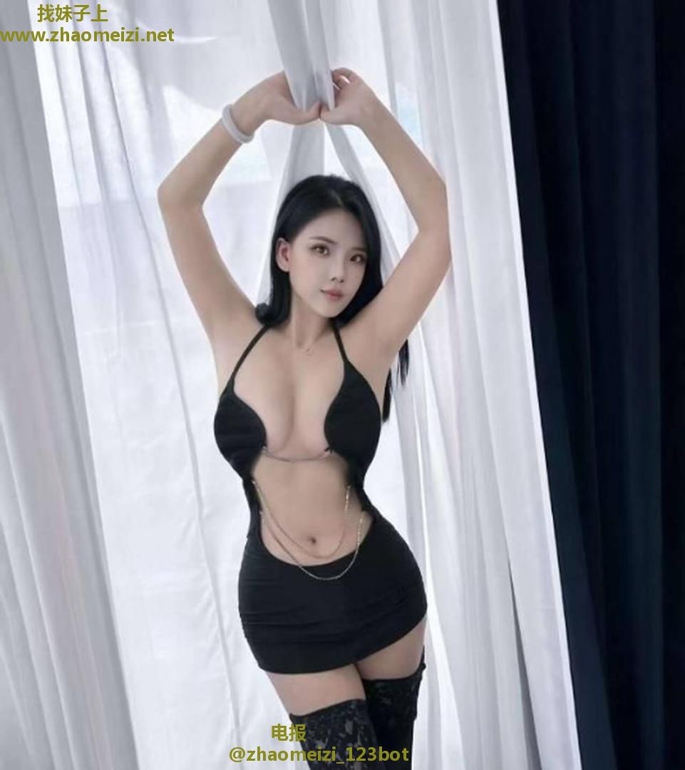 性感蜜桃妩媚骚妇小乔
