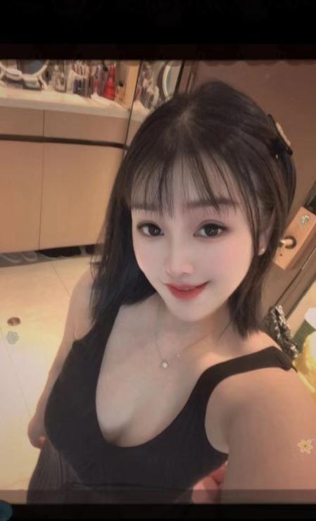 体验服务系蜜桃臀梨子