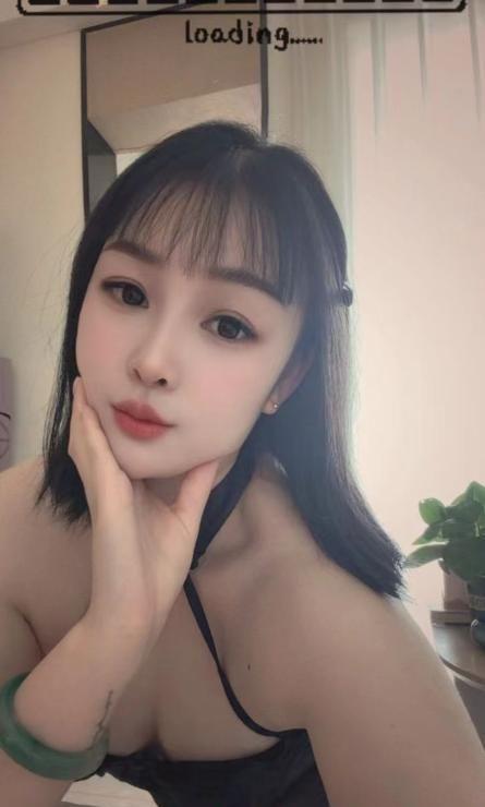 体验服务系蜜桃臀梨子