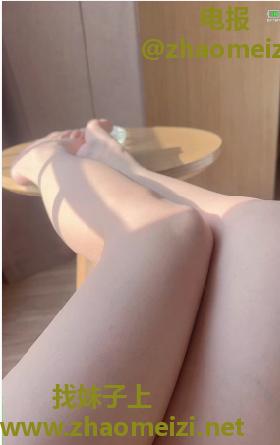 水多小秘书晨晨