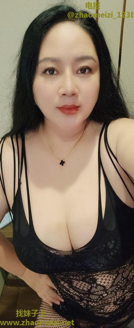 三亚大胸少妇