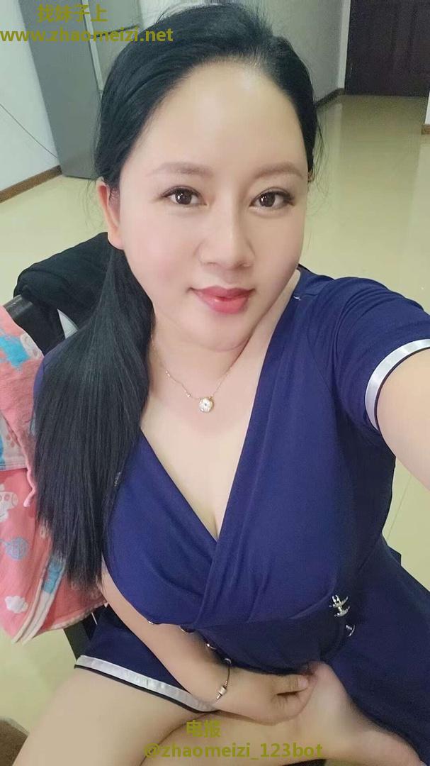 三亚大胸少妇