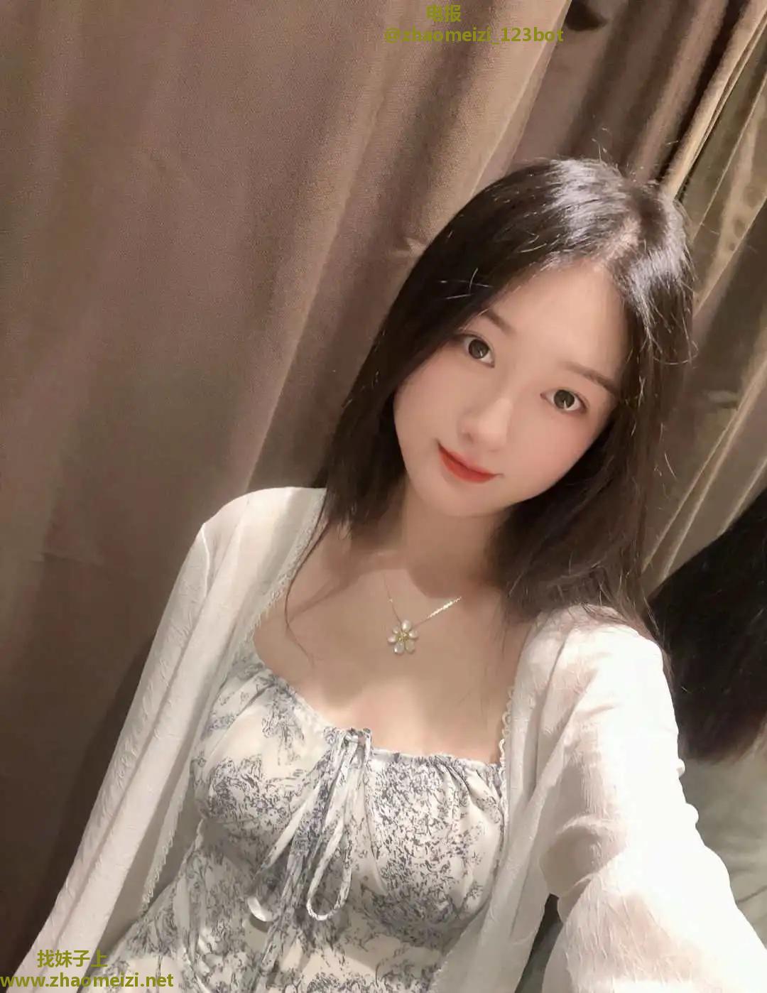 风骚性感小妹